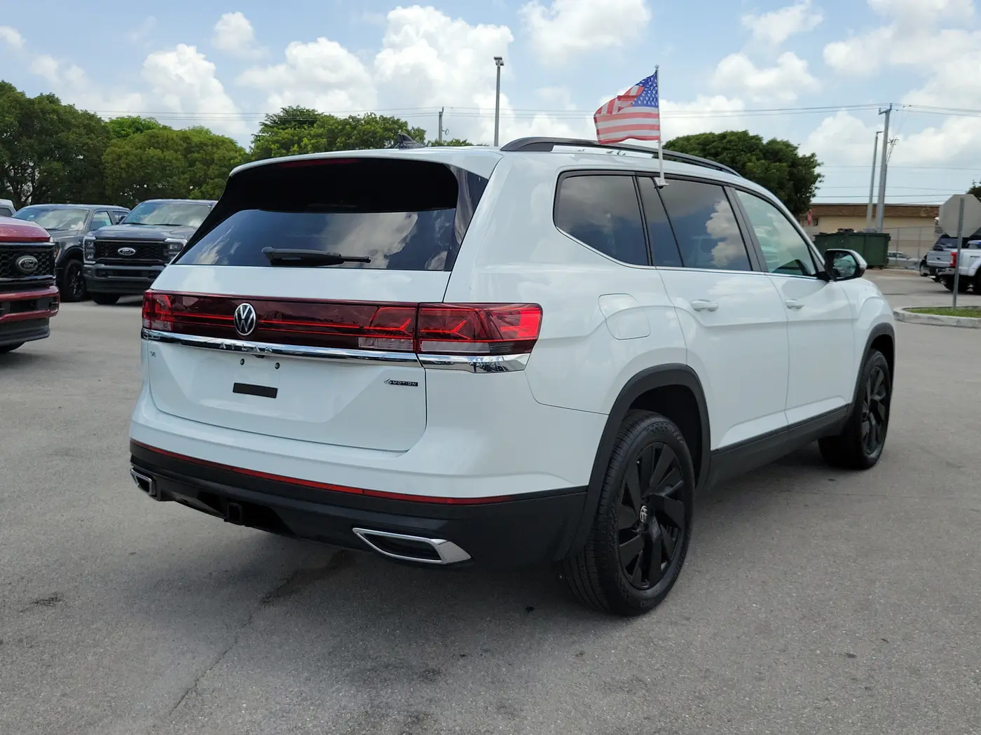 2025 Volkswagen Atlas - $31,990
