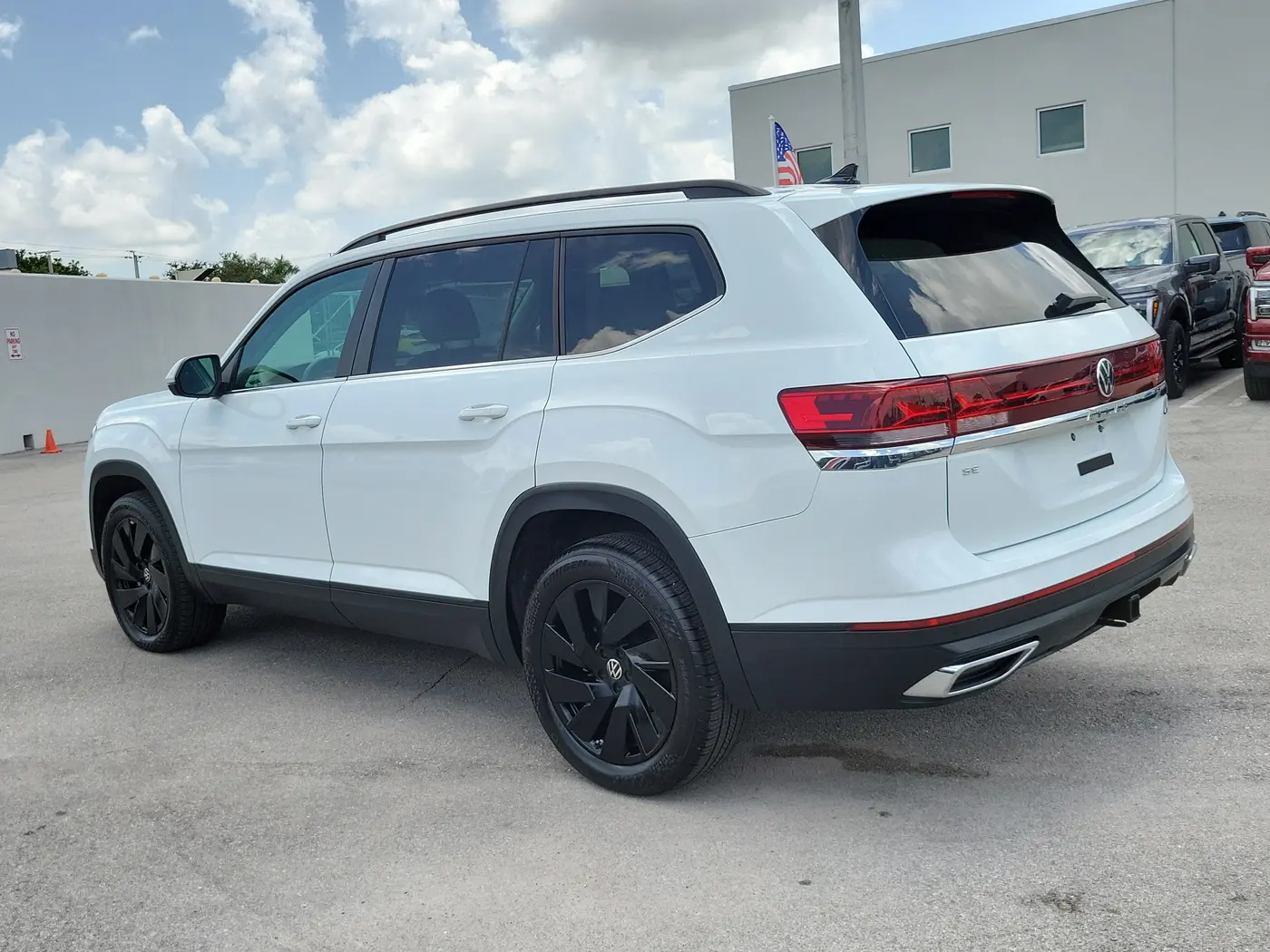 2025 Volkswagen Atlas - $31,990