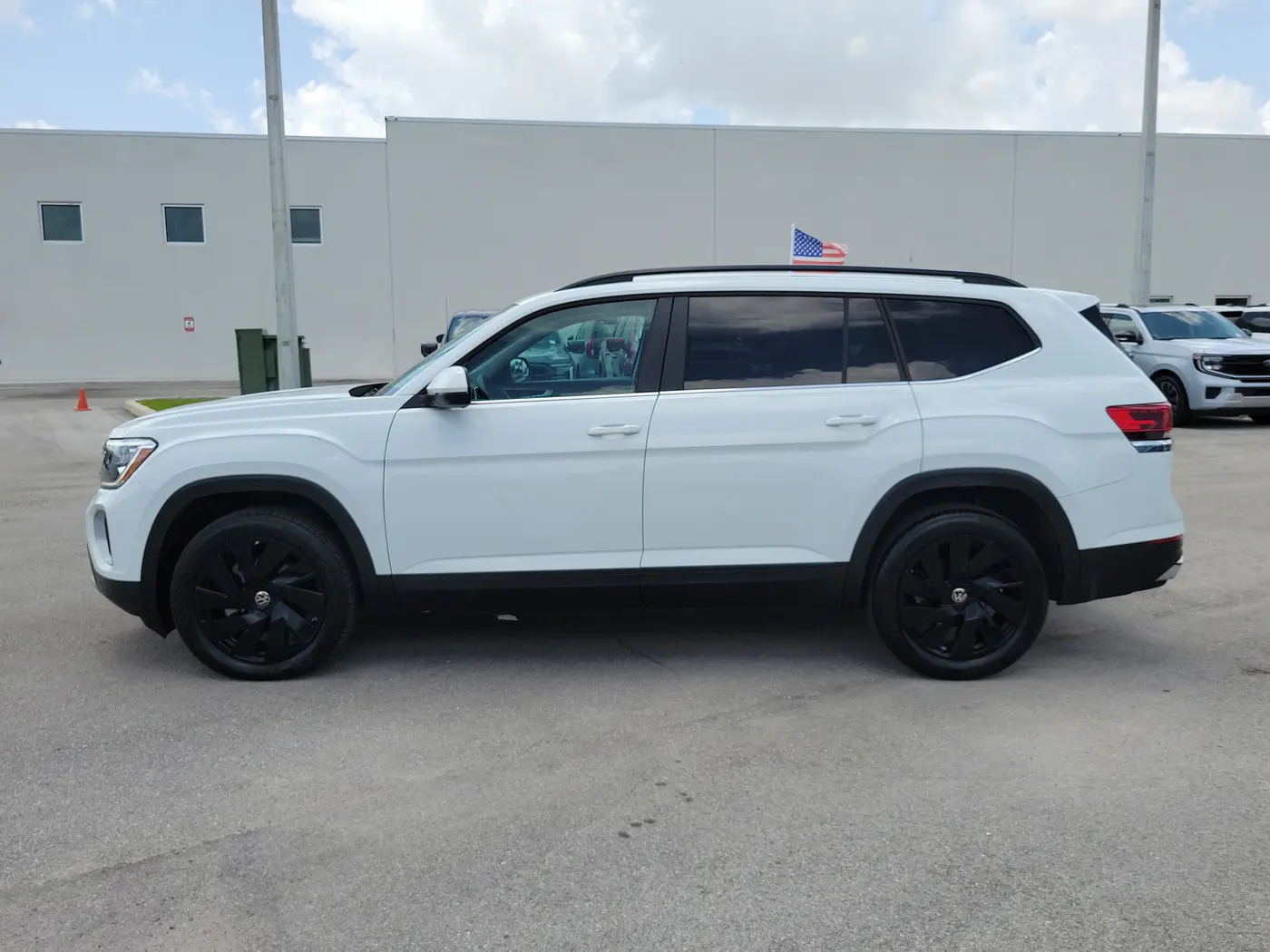2025 Volkswagen Atlas - $31,990