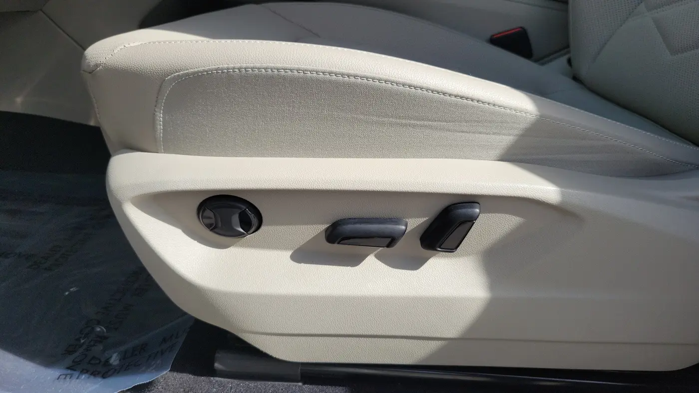 2025 Volkswagen Atlas - $31,990
