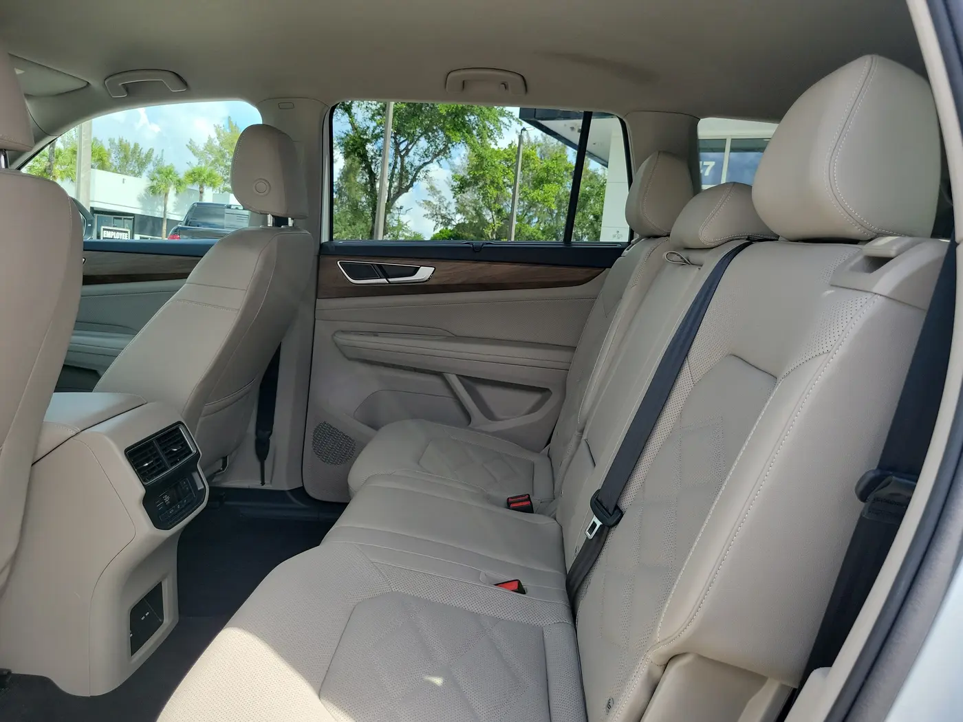 2025 Volkswagen Atlas - $31,990