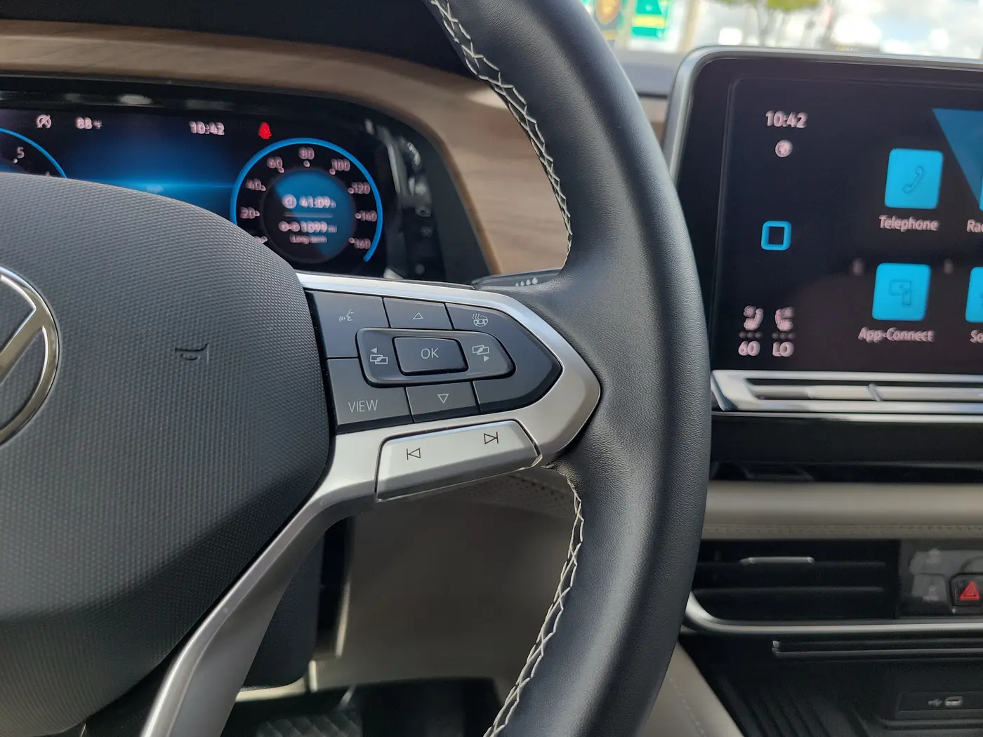 2025 Volkswagen Atlas - $31,990