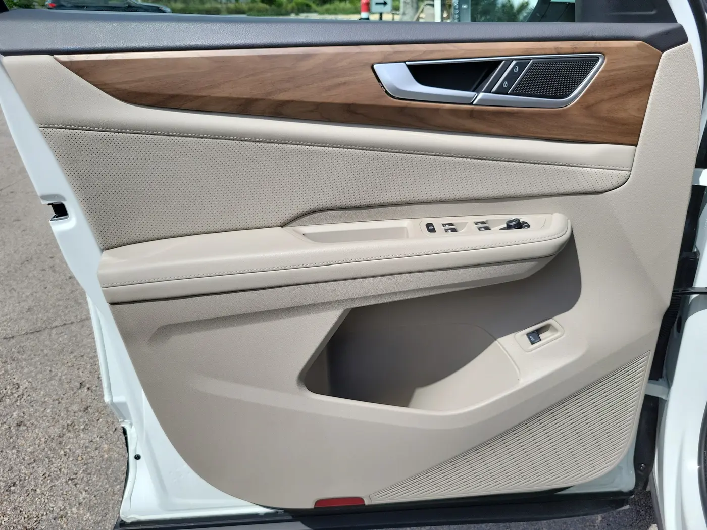 2025 Volkswagen Atlas - $31,990