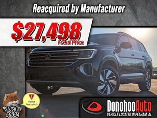 2024 Volkswagen Atlas with Deep Black Pearl Exterior