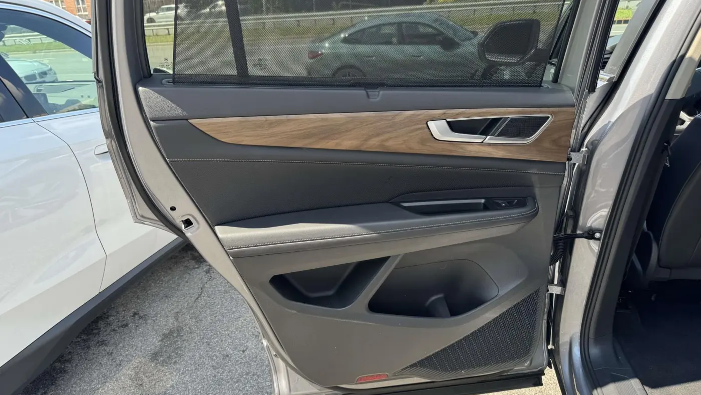 2025 Volkswagen Atlas SE 4Motion