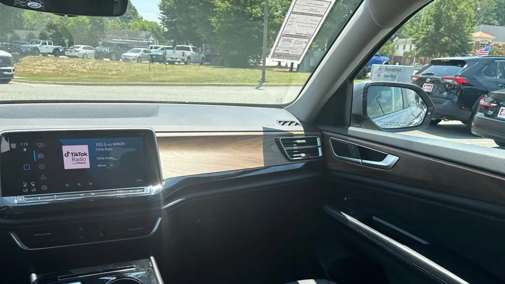 2024 Volkswagen Atlas SE 4Motion