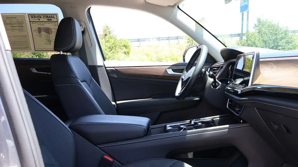 2025 Volkswagen Atlas SE 4Motion