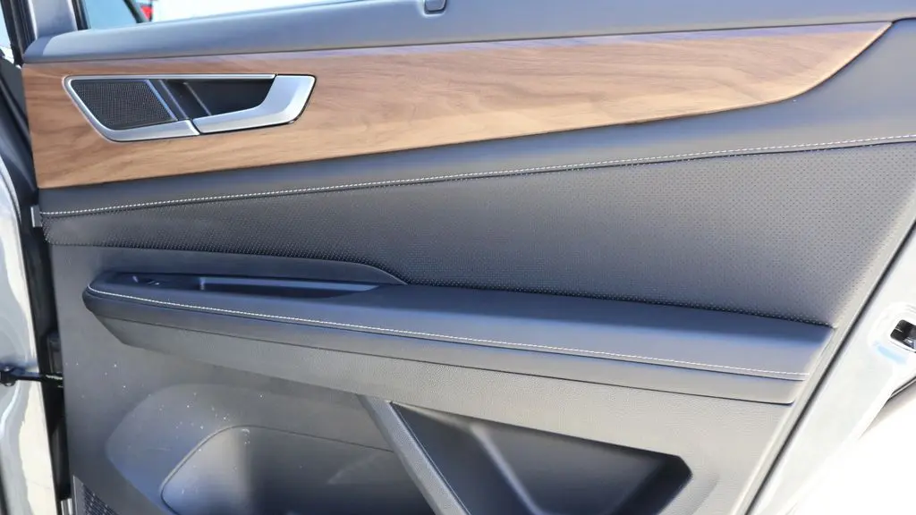 2025 Volkswagen Atlas SE 4Motion