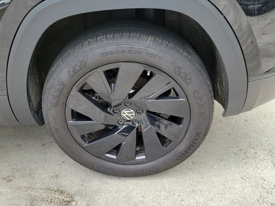 Photo of a 2026 Volkswagen Atlas Cross Sport SE 4DR SUV W/Technology for sale
