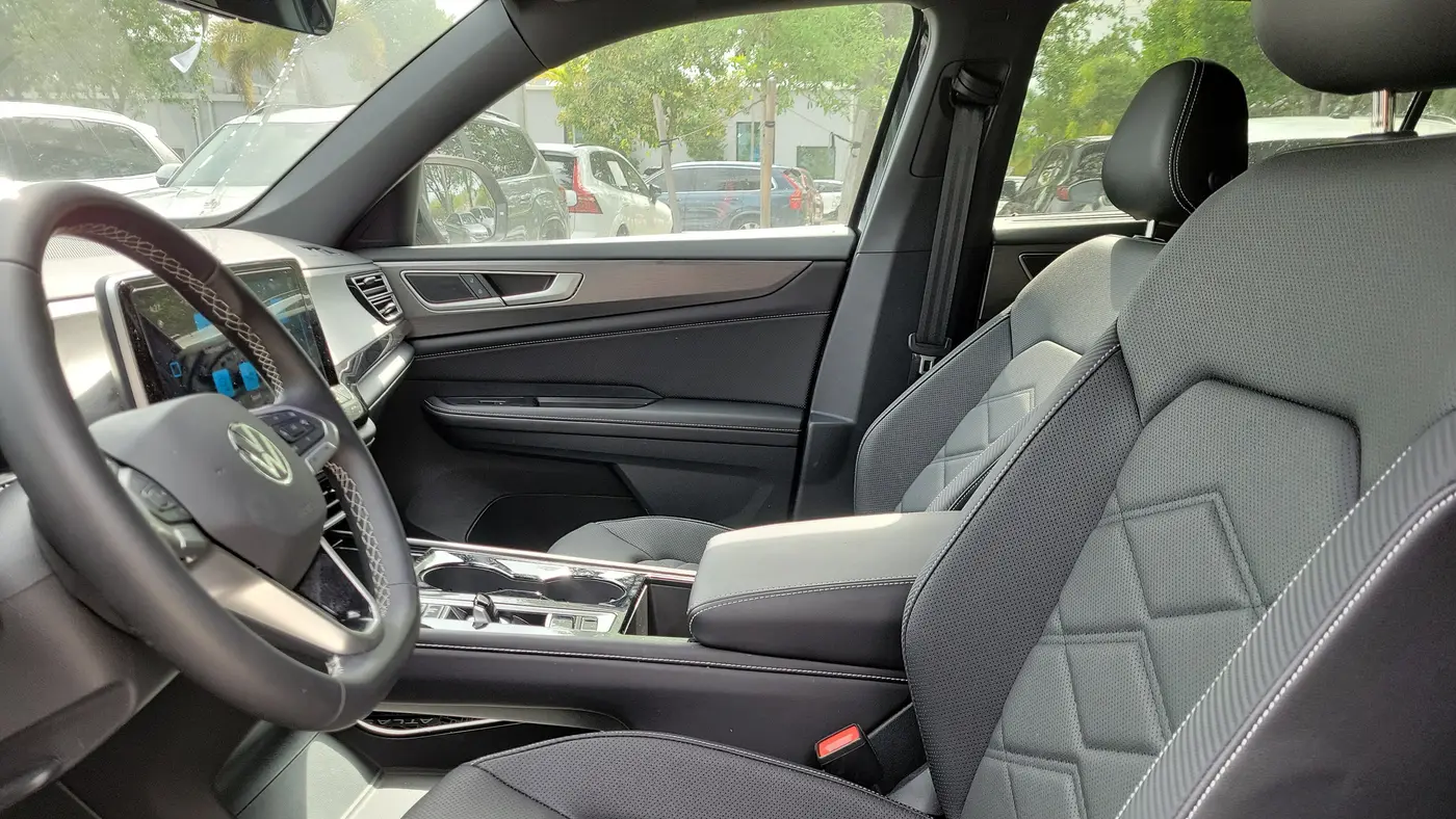 2026 Volkswagen Atlas Cross Sport SE