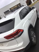 2023 Atlas Cross Sport Thumbnail 3