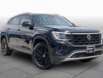 2024 Atlas Cross Sport Thumbnail 3