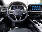 2024 Atlas Cross Sport Thumbnail 6