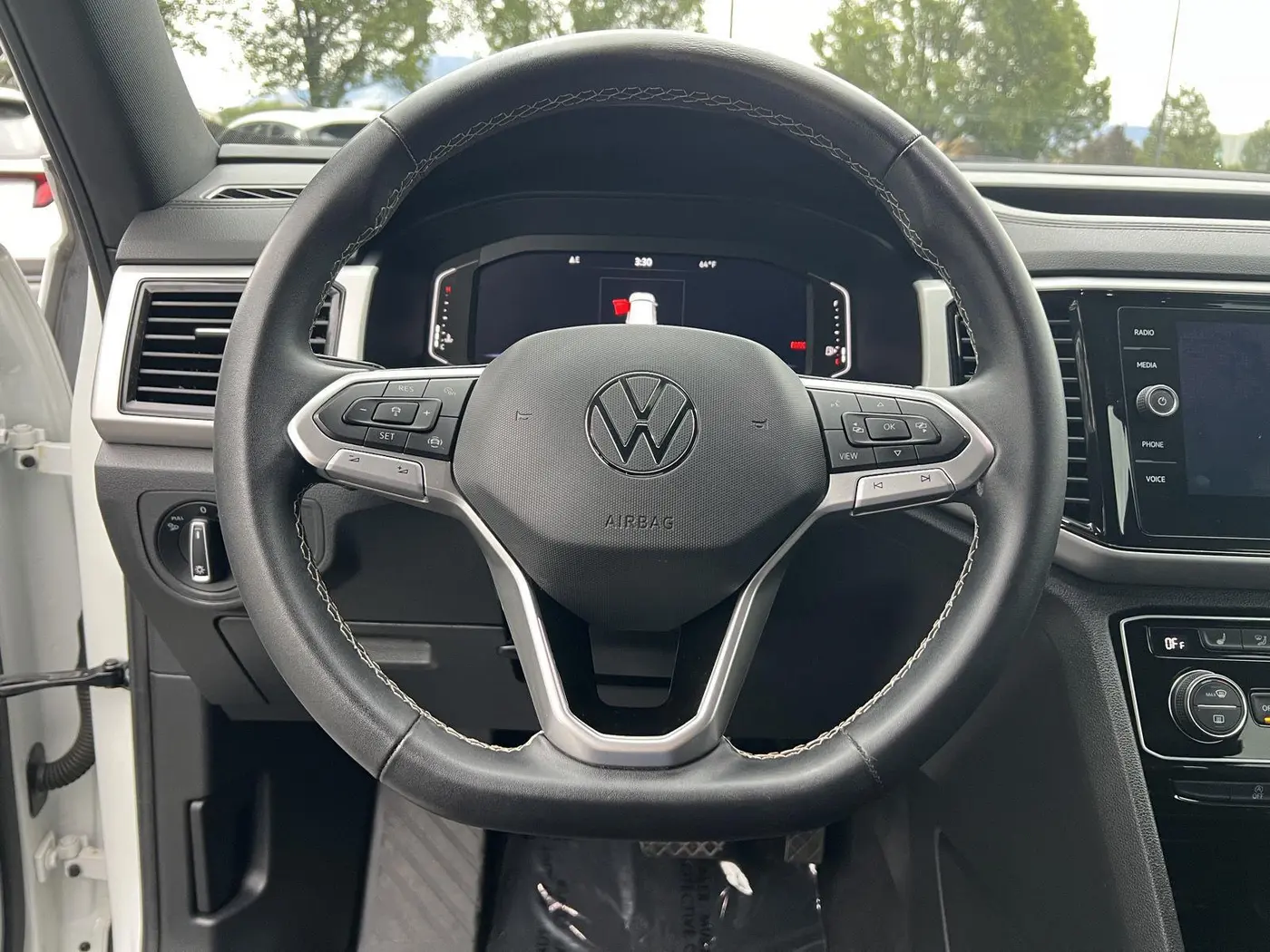 2022 Volkswagen Atlas - $23,842
