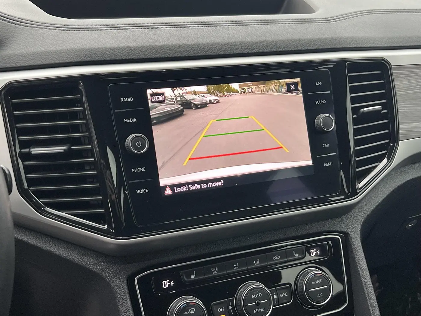 2022 Volkswagen Atlas - $23,842