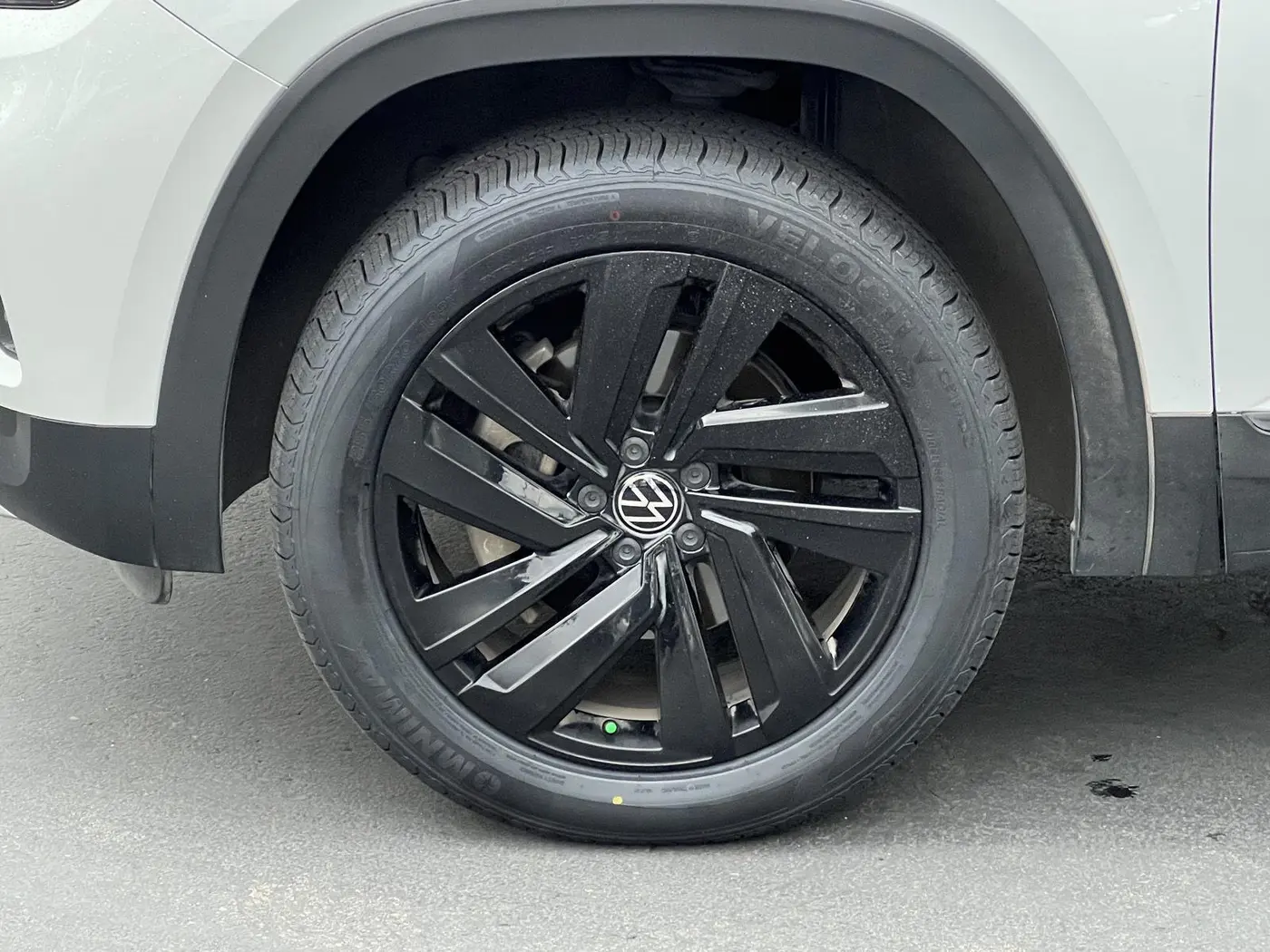 2022 Volkswagen Atlas - $23,842