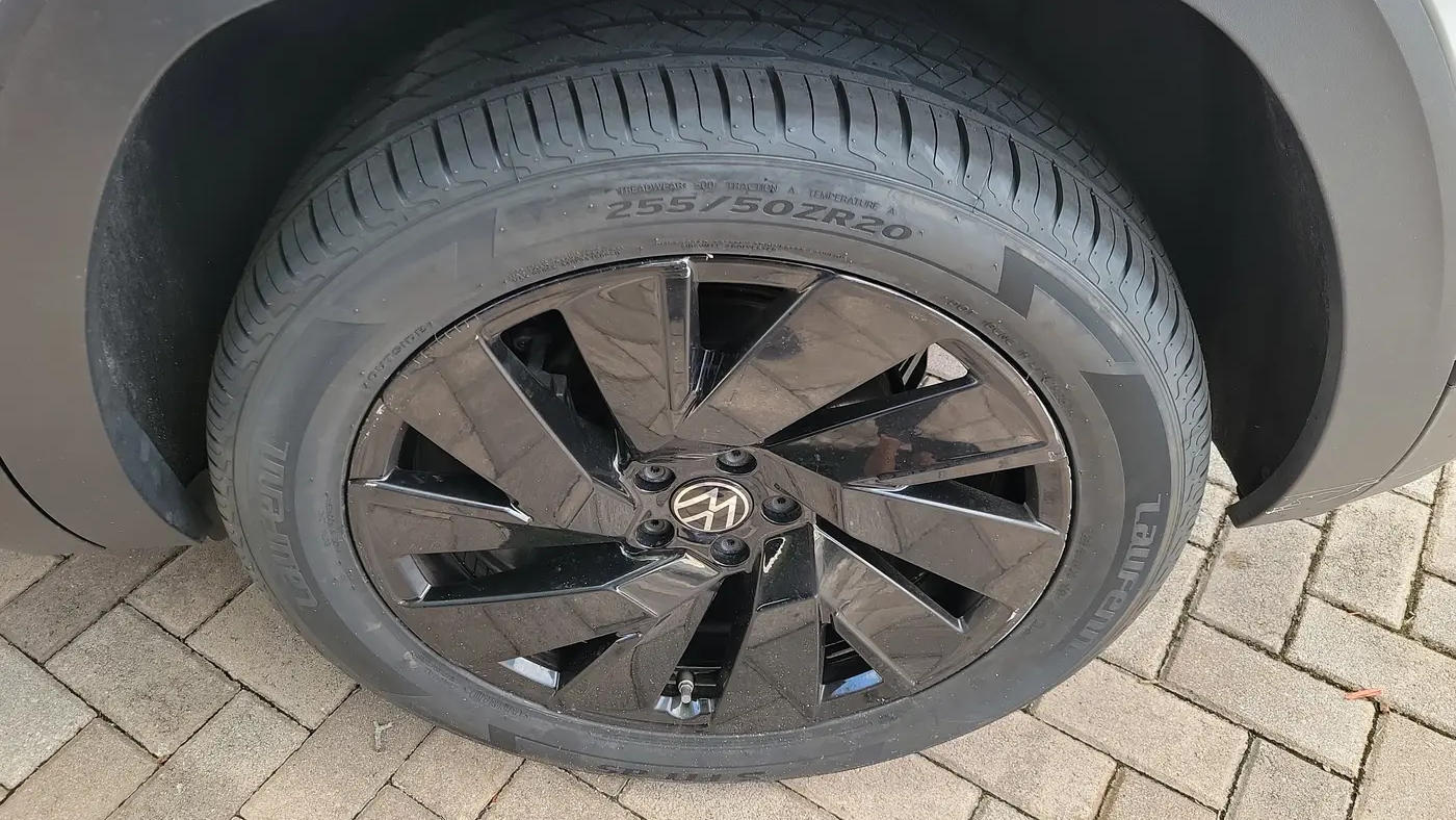 2024 Volkswagen Atlas Cross Sport SE