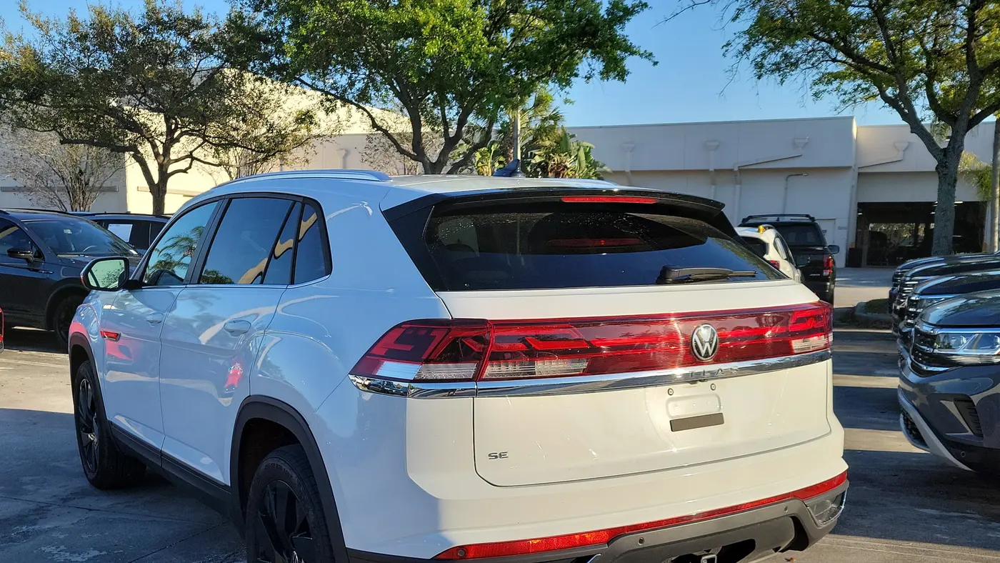 2025 Volkswagen Atlas Cross Sport SE