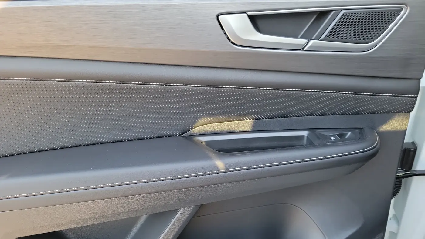 2025 Volkswagen Atlas Cross Sport SE