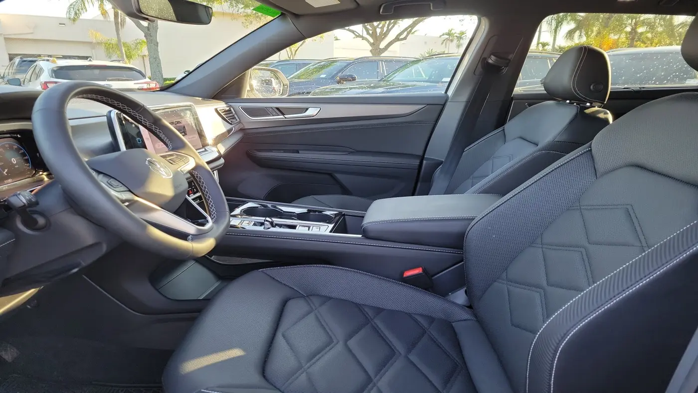 2025 Volkswagen Atlas Cross Sport SE