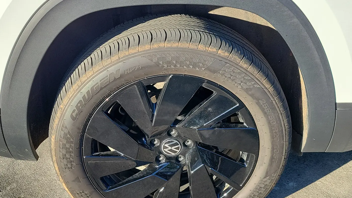 2025 Volkswagen Atlas Cross Sport SE