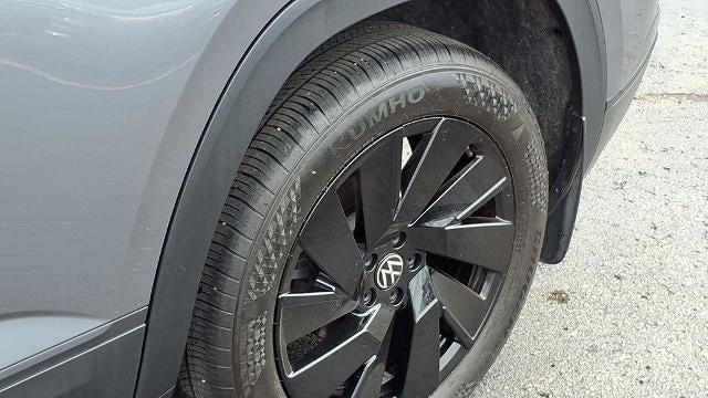 2024 Volkswagen Atlas Cross Sport SE