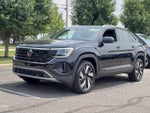 2024 Atlas Cross Sport Thumbnail 3