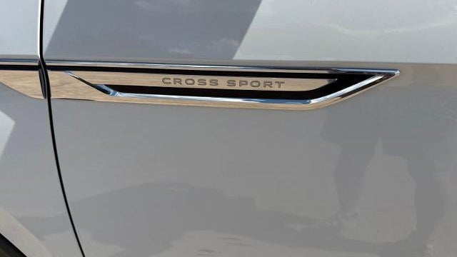 2025 Volkswagen Atlas Cross Sport SE
