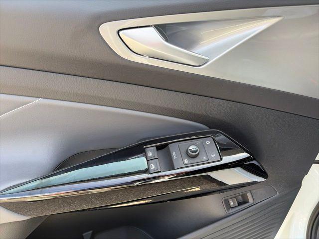2023 Volkswagen Id.4 - $29,559