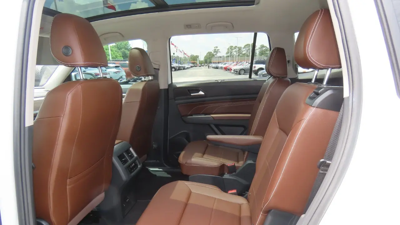 2023 Volkswagen Atlas SE