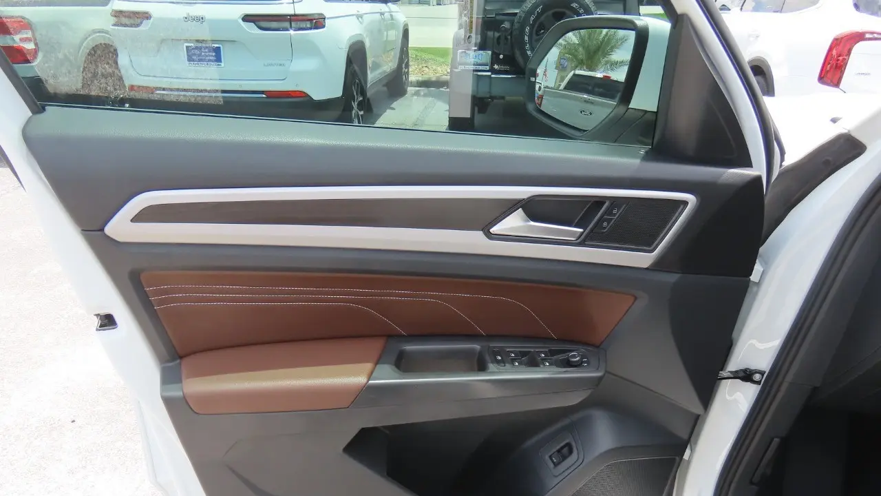 2023 Volkswagen Atlas SE