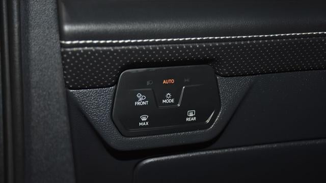 2025 Volkswagen Atlas SE
