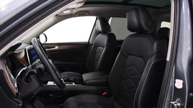 2025 Volkswagen Atlas SE