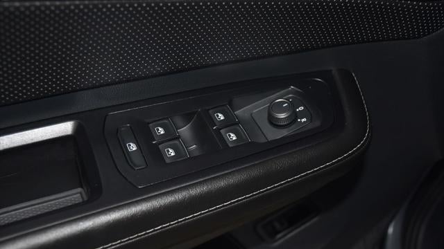2025 Volkswagen Atlas SE