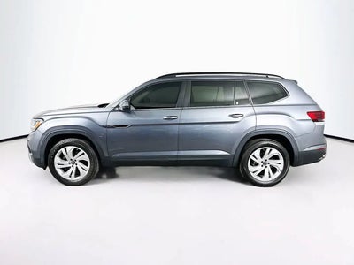 Photo of a 2021 Volkswagen Atlas V6 SE 4DR SUV W/Technology (midyear Release) for sale