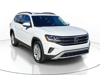2023 Volkswagen Atlas with Pure White Exterior