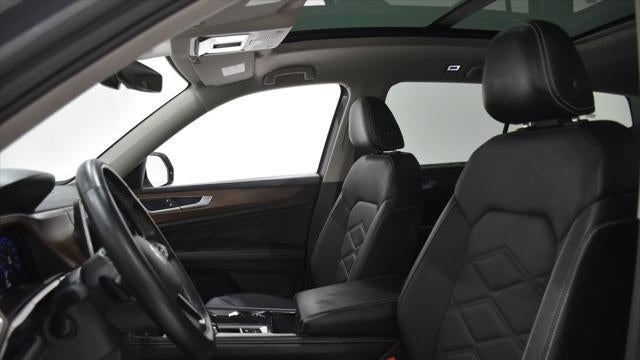 2025 Volkswagen Atlas SE