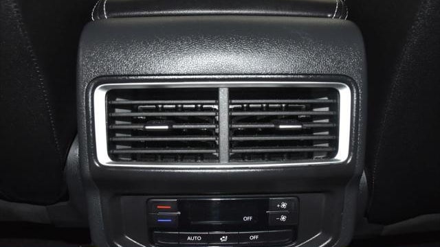 2025 Volkswagen Atlas SE