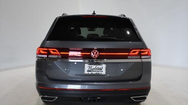 2025 Volkswagen Atlas SE