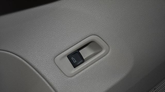 2025 Volkswagen Atlas SE