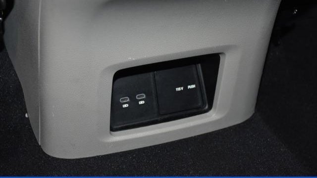 2025 Volkswagen Atlas SE