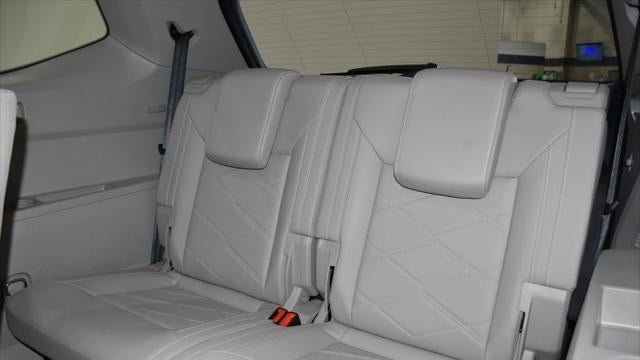2025 Volkswagen Atlas SE