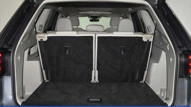 2025 Volkswagen Atlas SE