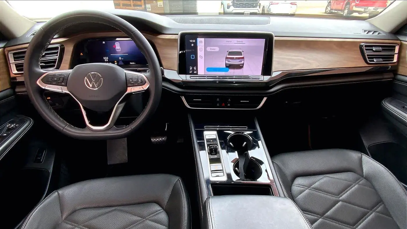 2024 Volkswagen Atlas SE