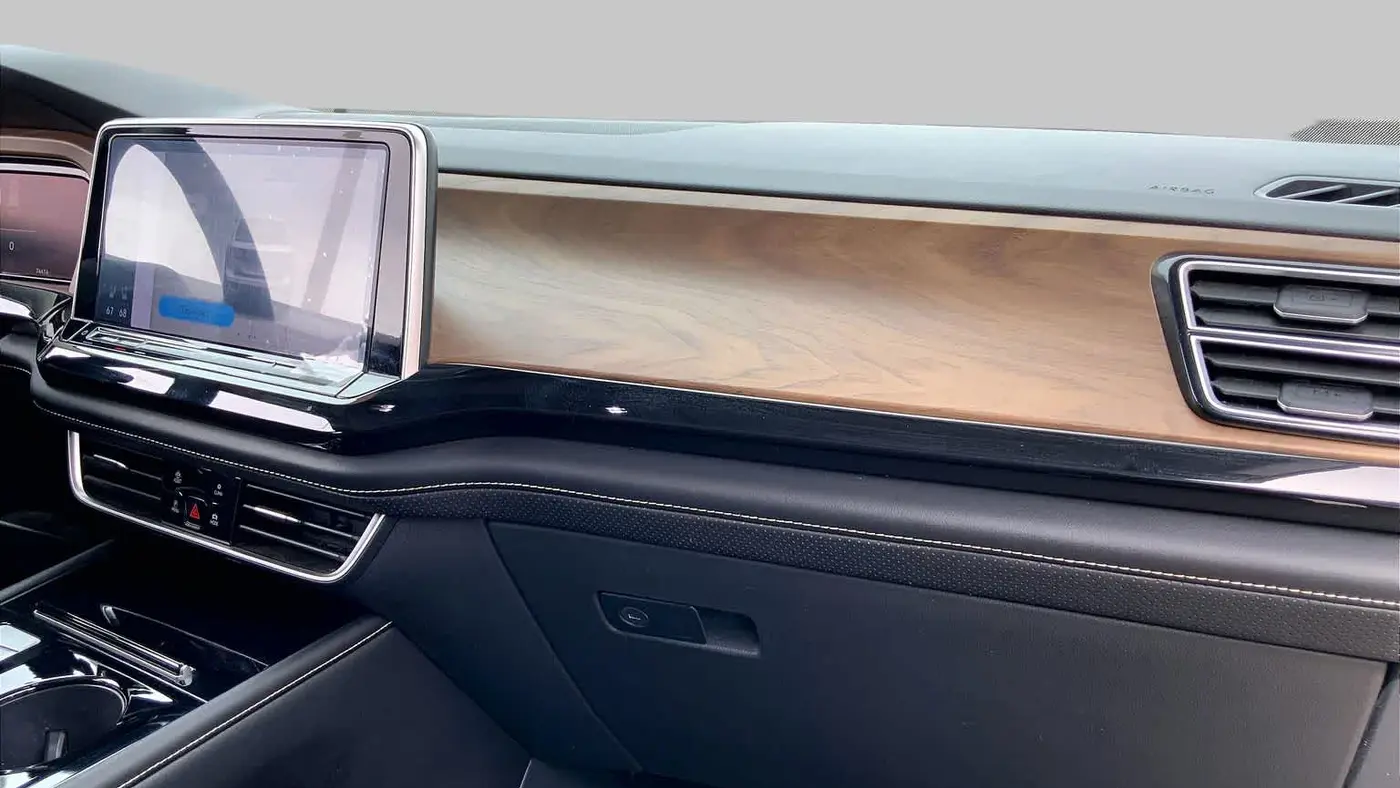 2024 Volkswagen Atlas SE