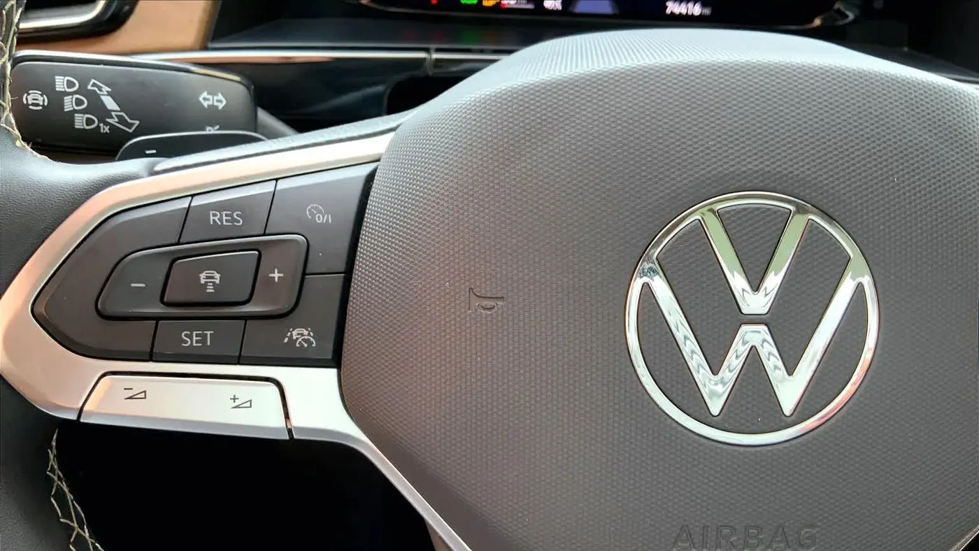 2024 Volkswagen Atlas SE