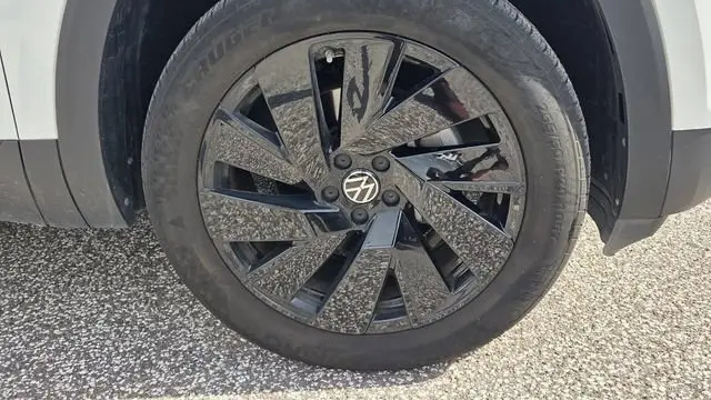 2024 Volkswagen Atlas SE