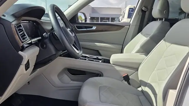 2024 Volkswagen Atlas SE