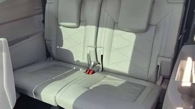 2024 Volkswagen Atlas SE