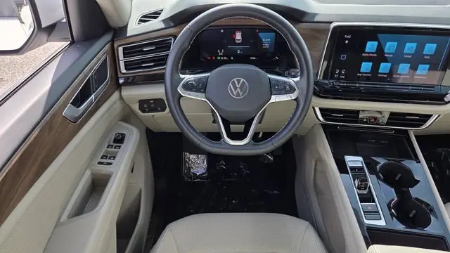2024 Volkswagen Atlas SE